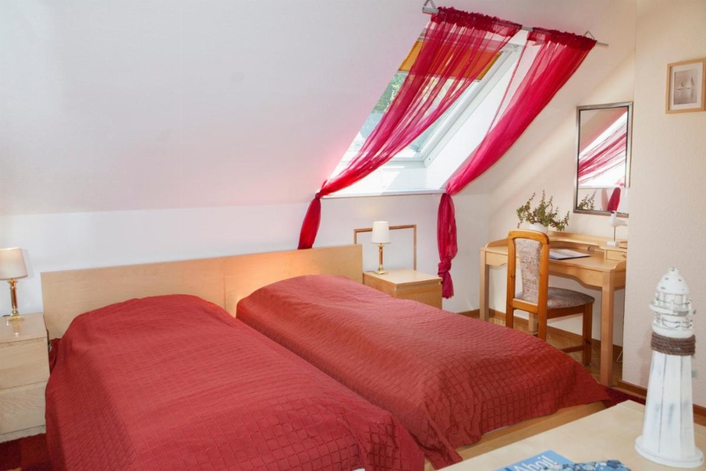 Room image 3